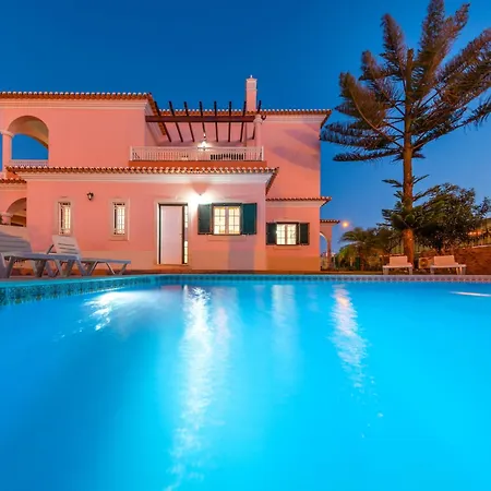 Villa In Albufeira Near Golden Beaches Βίλα Αλμπουφέιρα