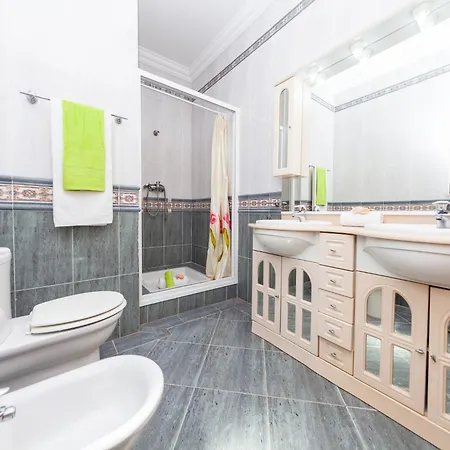 Stunning 4-bed In