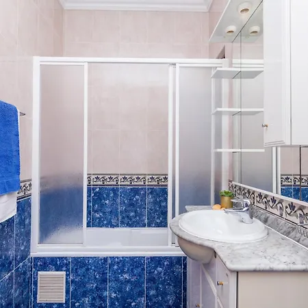Stunning 4-bed In Villa