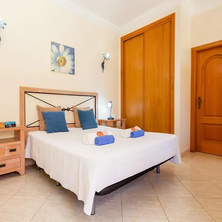 Villa In Albufeira Near Golden Beaches Albufeira